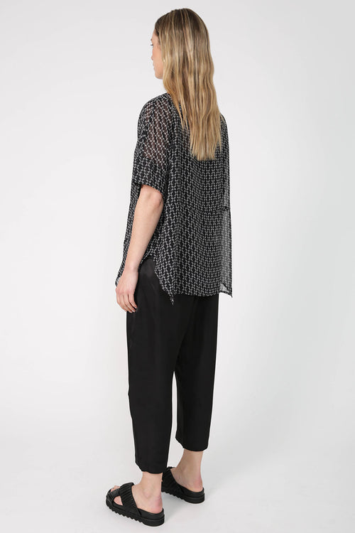 bracket tee / black|sand sequence print