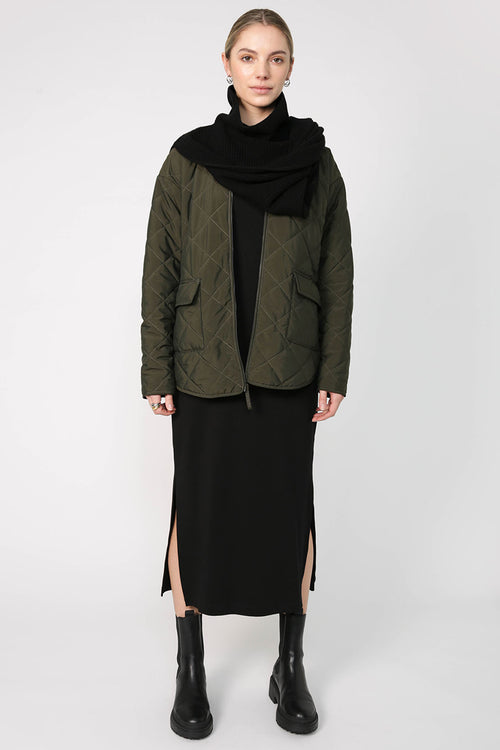 kicked midi dress / black