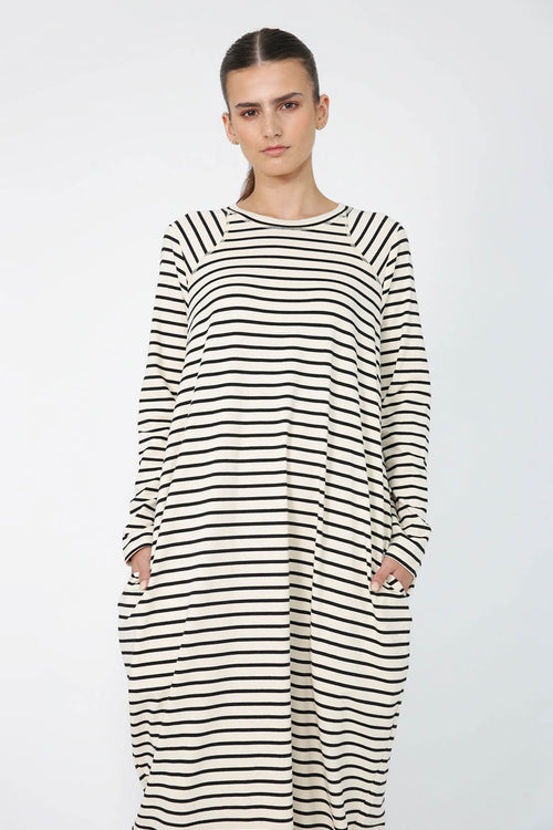 stepping dress / buttermilk | black stripe