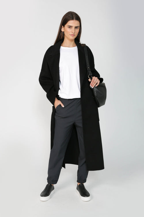 settled pant / dark charcoal grey
