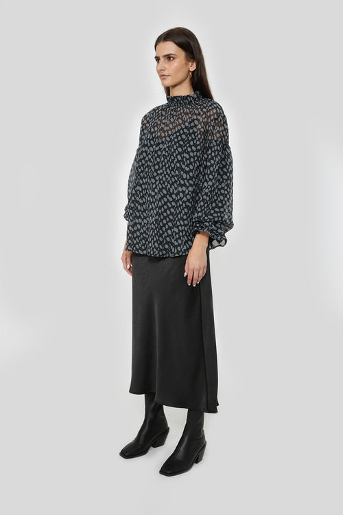 ruff shirt / black|grey spot