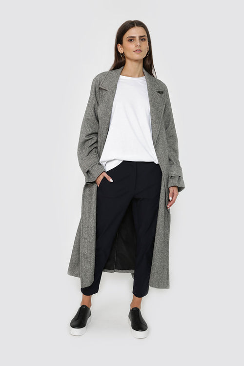 series pant / navy