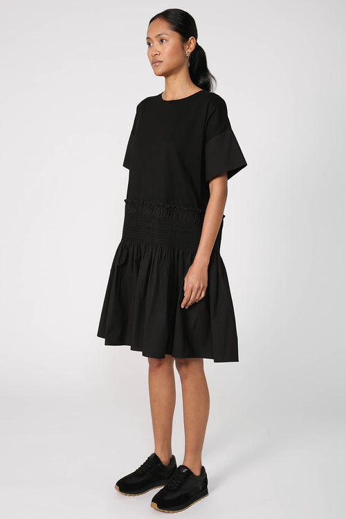 expand dress / black