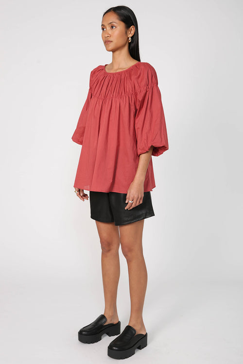 gallery tee / persimmon red