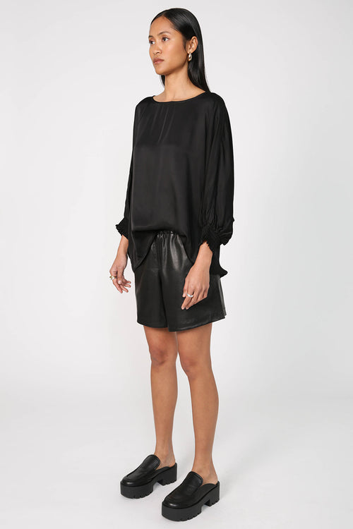 luxe actually short / black