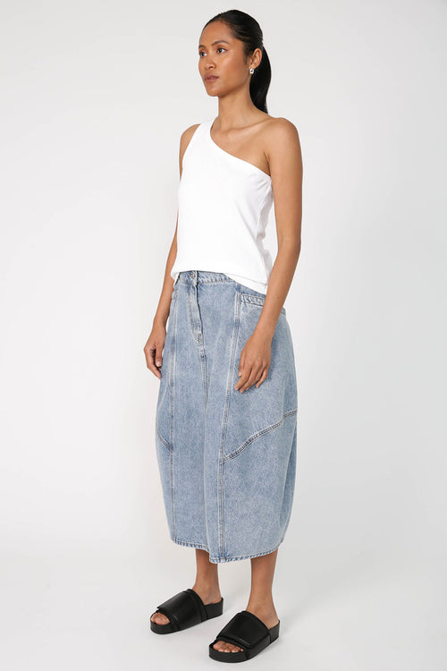 embered denim skirt / washed indigo
