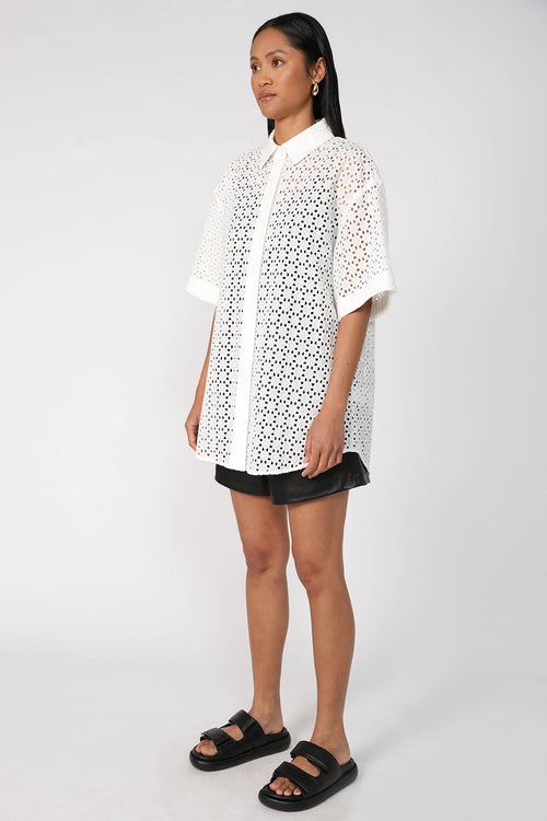 trooper broderie shirt / ivory white