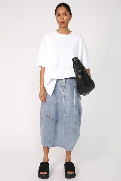 step up tee / white