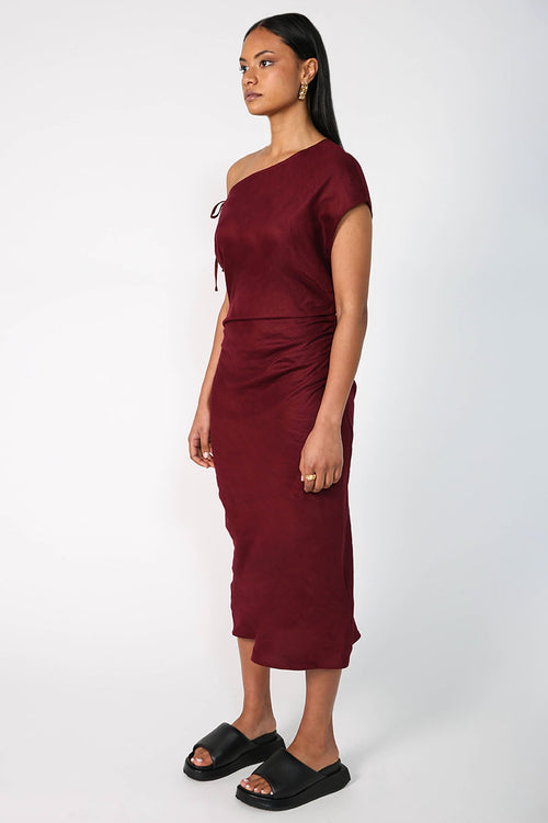 enlight dress / berry red