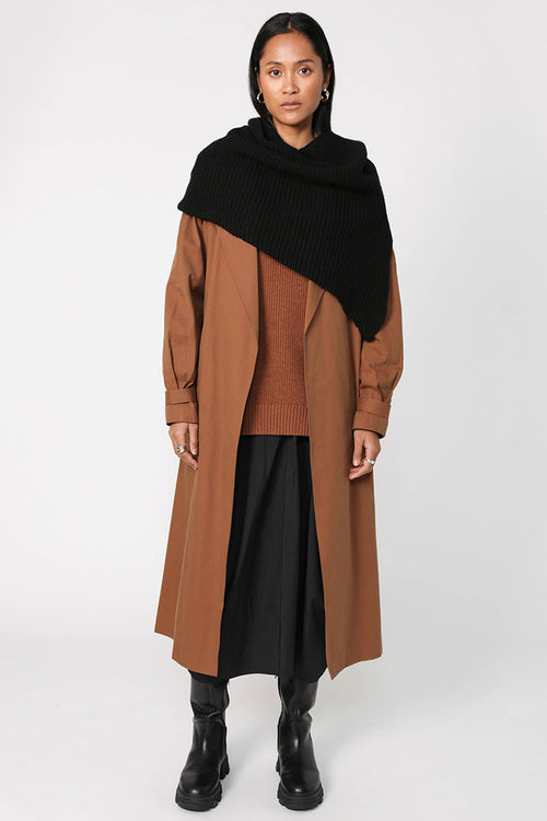 master trenchie / tan brown