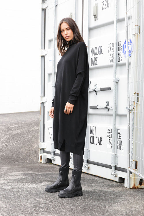 balance dress / black