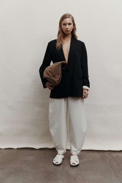 encased pant / bone