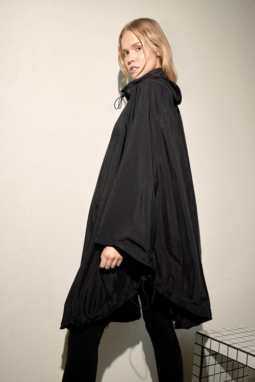 sprinting cape / black