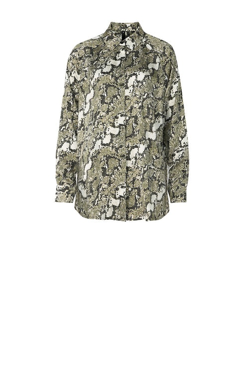 roam shirt / pixelated snake green