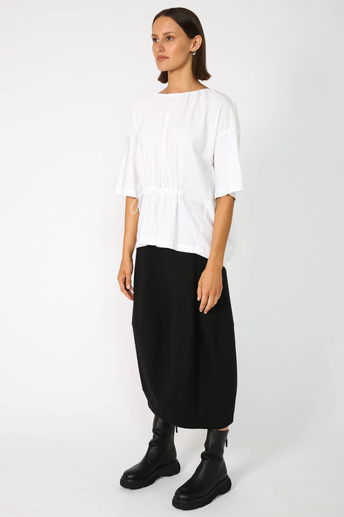 ashed tee / white