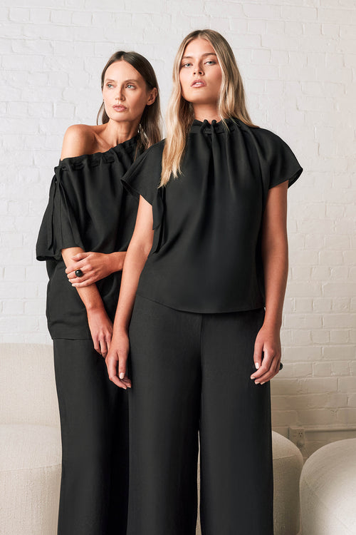 avid short sleeve top / black