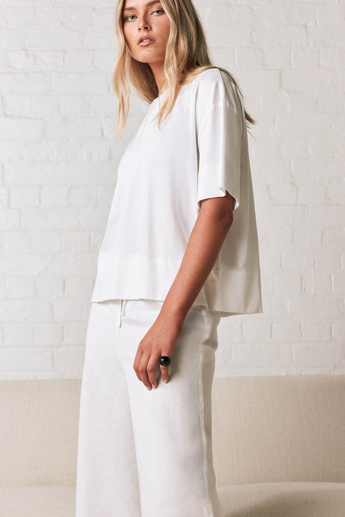 boxed tee / white