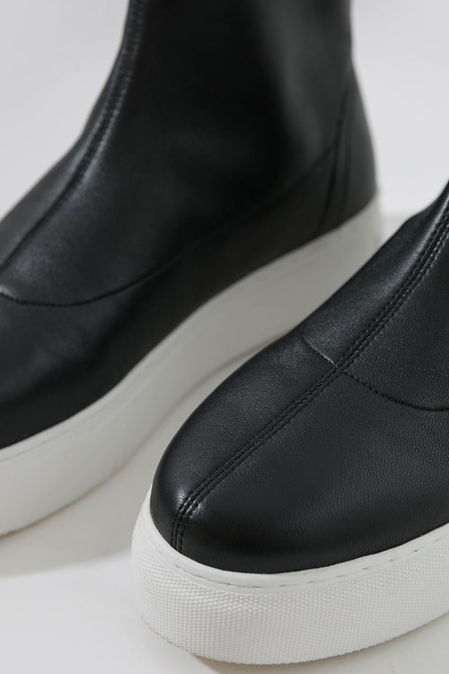 standard kick boot / black|white