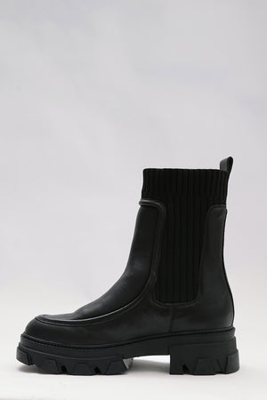 major loafer boot / black