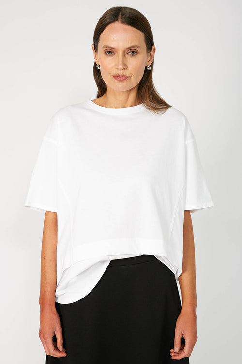 overturn tee / white
