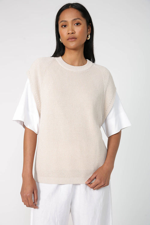 linear vest / natural