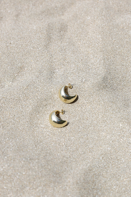 orb earring / gold