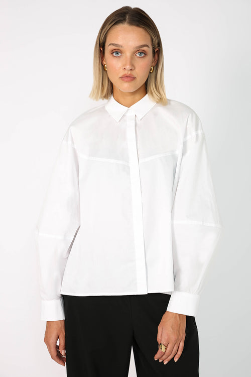 logic shirt / white