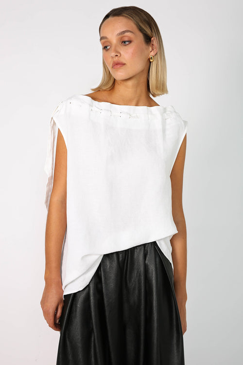 avid tank / white