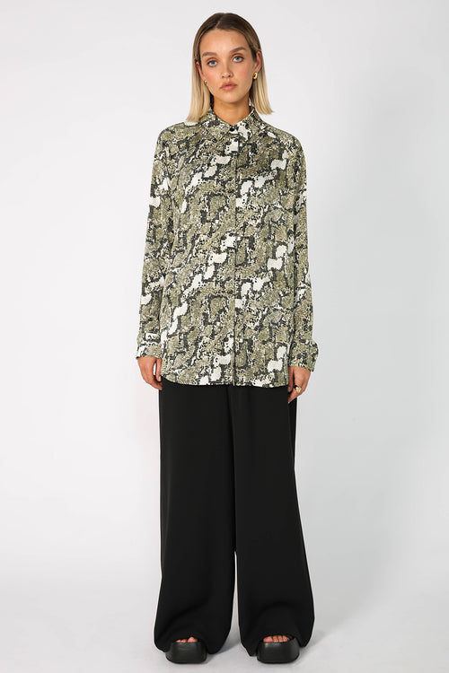roam shirt / pixelated snake green