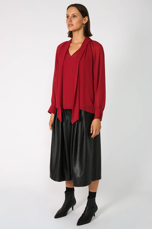 covert top / cranberry