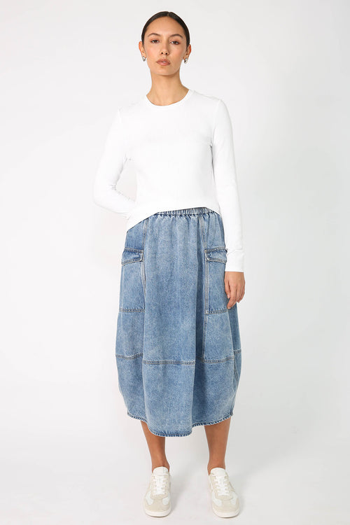 global denim skirt / washed indigo