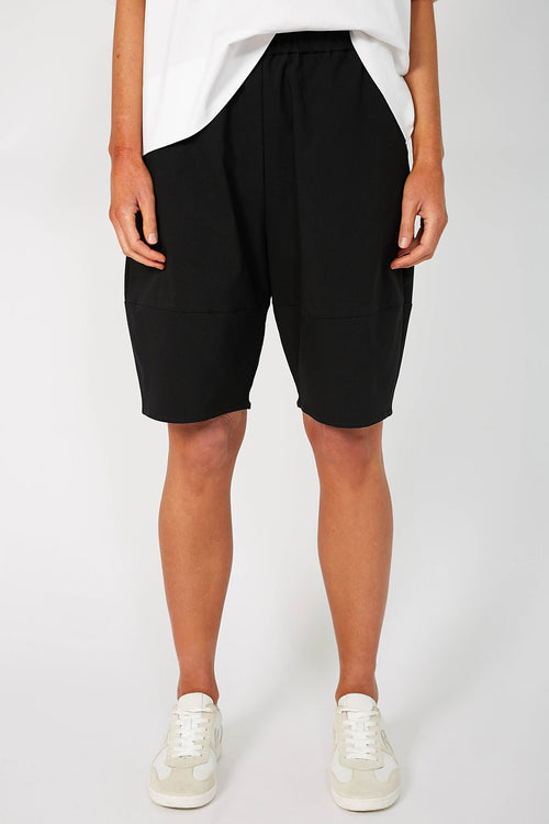 ahead short / black