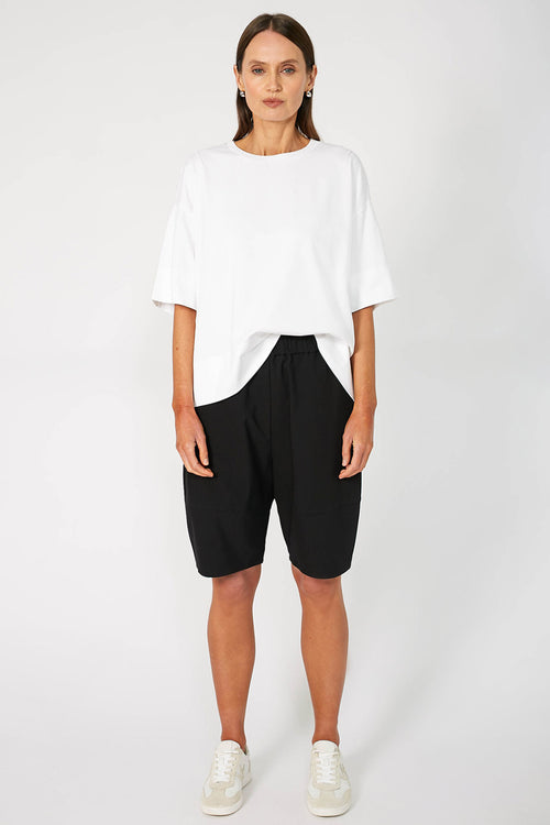 ahead short / black