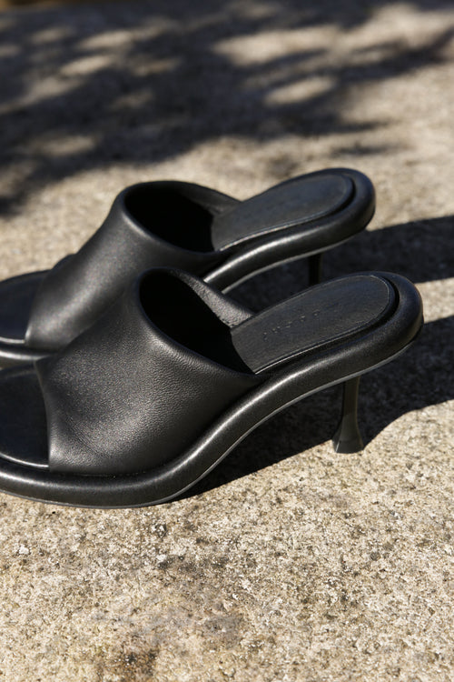 deduce heel / black