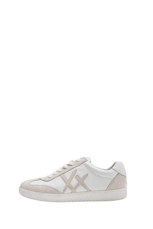 kiss kicks / white|white