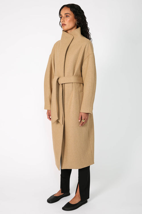 funnel coat / camel
