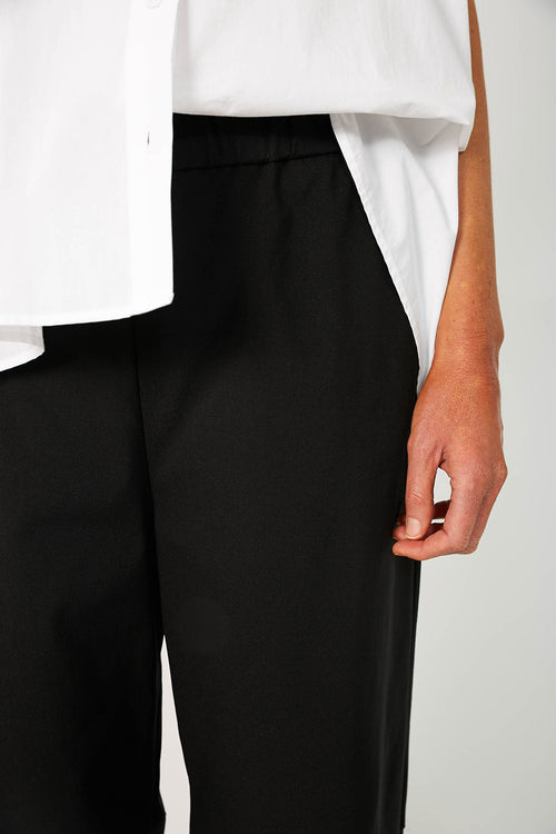 ahead pant / black