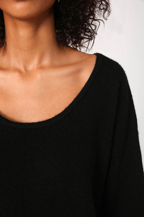 hollow sweater / black