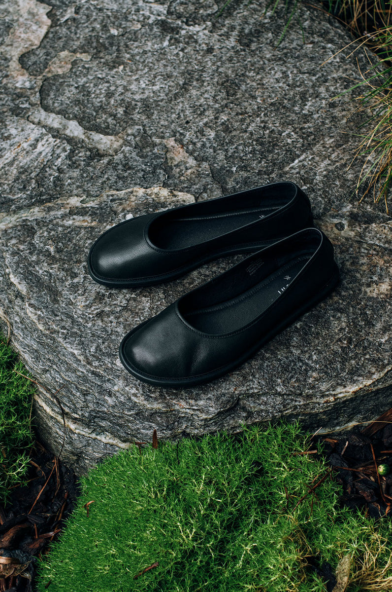 leather ballet flat black m o o c h i