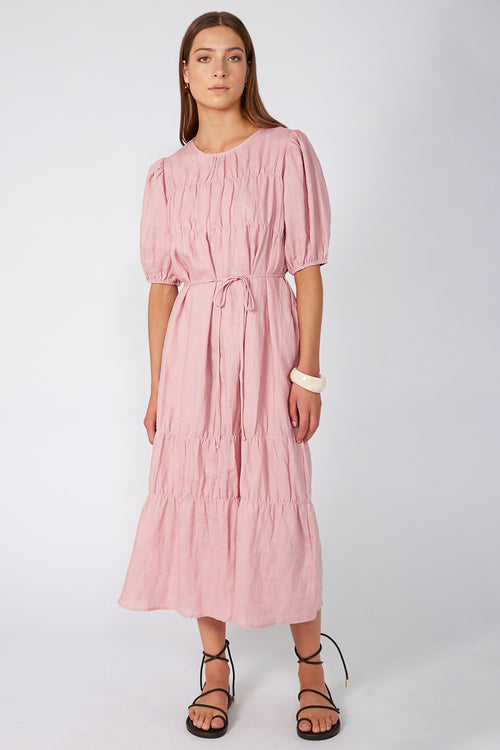 region dress / pink