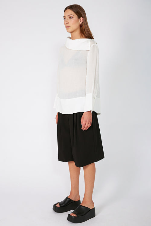 sail top / white