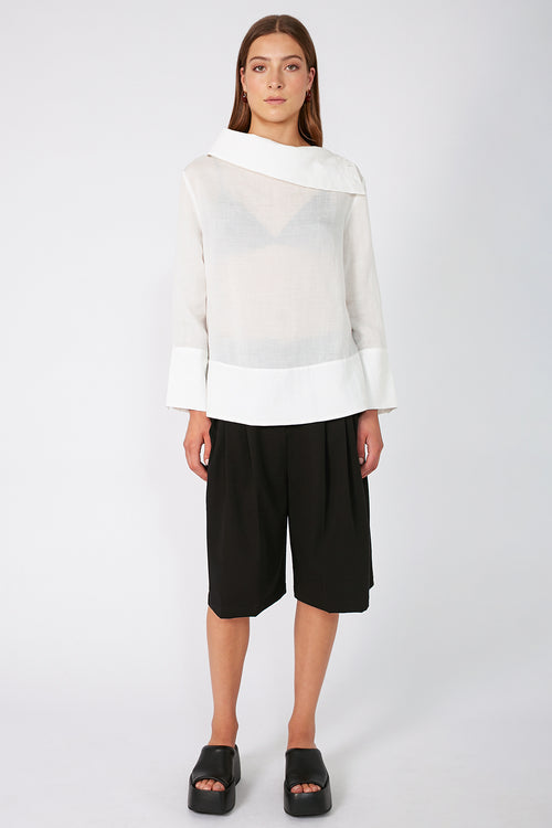 sail top / white