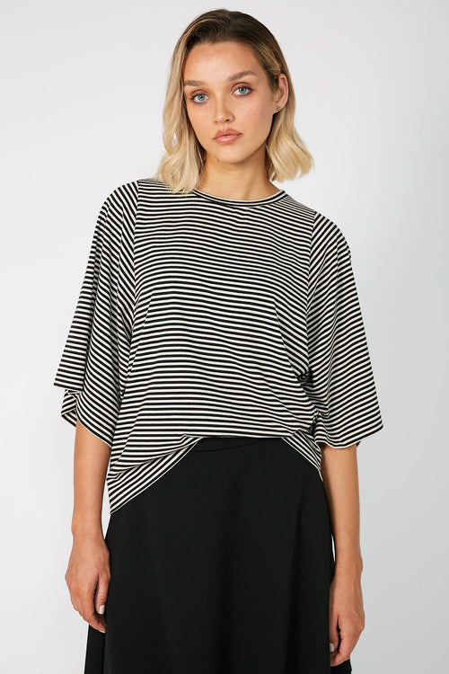 still tee / natural|black stripe