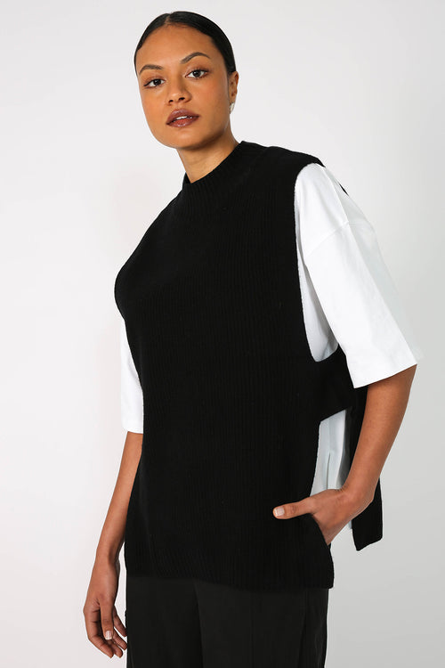link vest / black
