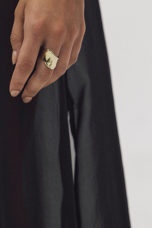 tide ring / gold