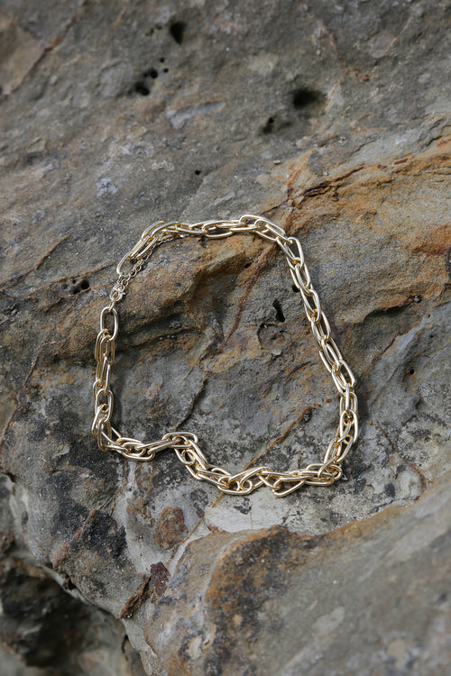 undivided necklace / gold