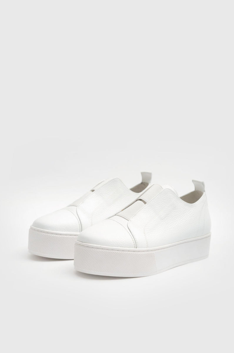 Kicks shop white shoes