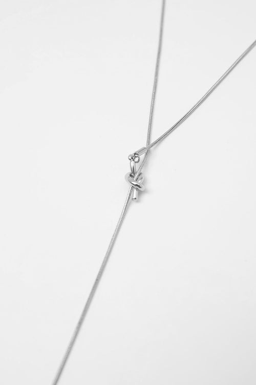 knot necklace / silver