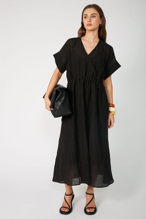 reunited midi dress / black crinkle