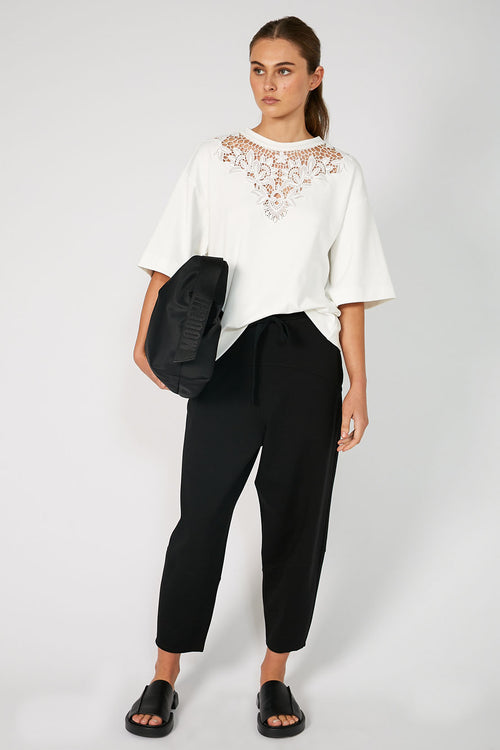 repose tee / white